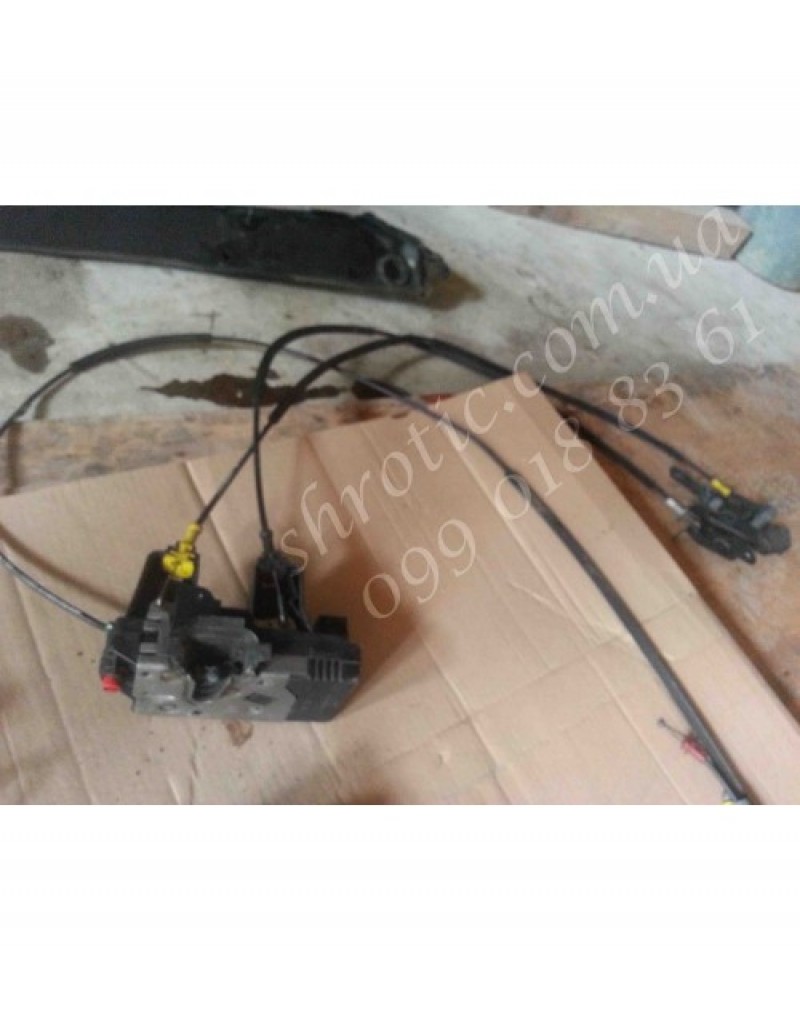 Електрозамок Розсувних Дверей 8200008463 (Б/У), Renault Trafic, Opel Vivaro, Nissan Primastar,Рено Трафік, Опель