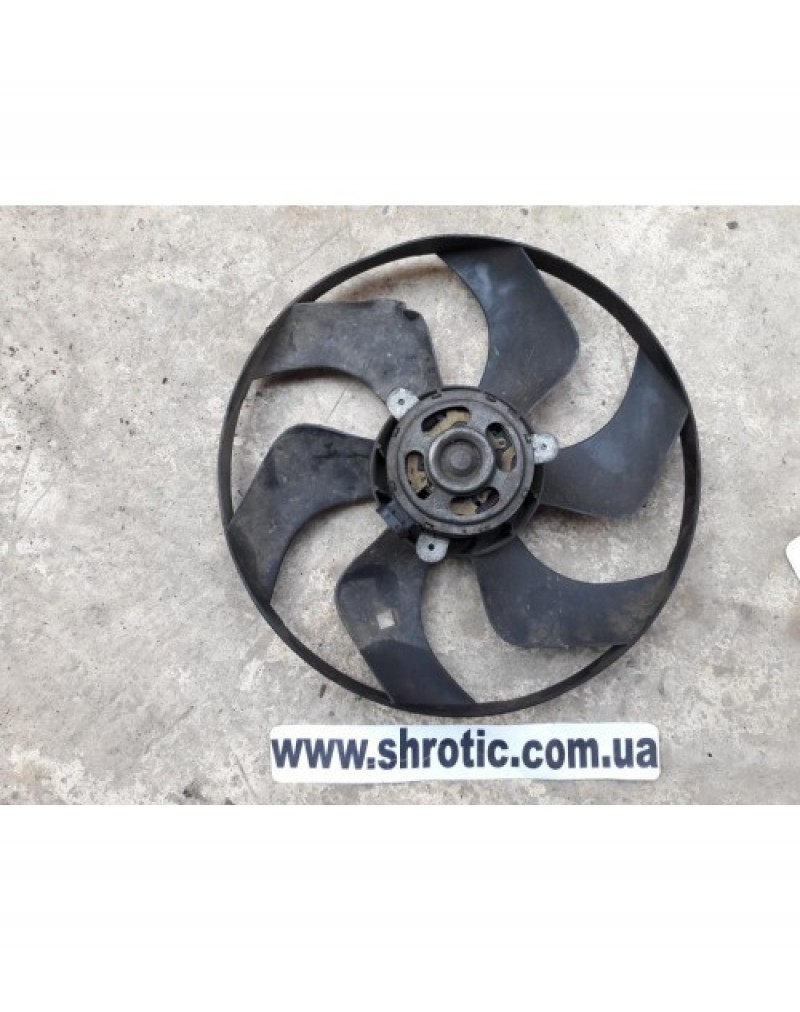 Вентилятор Дифузора (Б/У) 8200409478, Renault Trafic,Opel Vivaro,Nissan Primastar,Рено Трафік,Опель Віваро,Ніссан