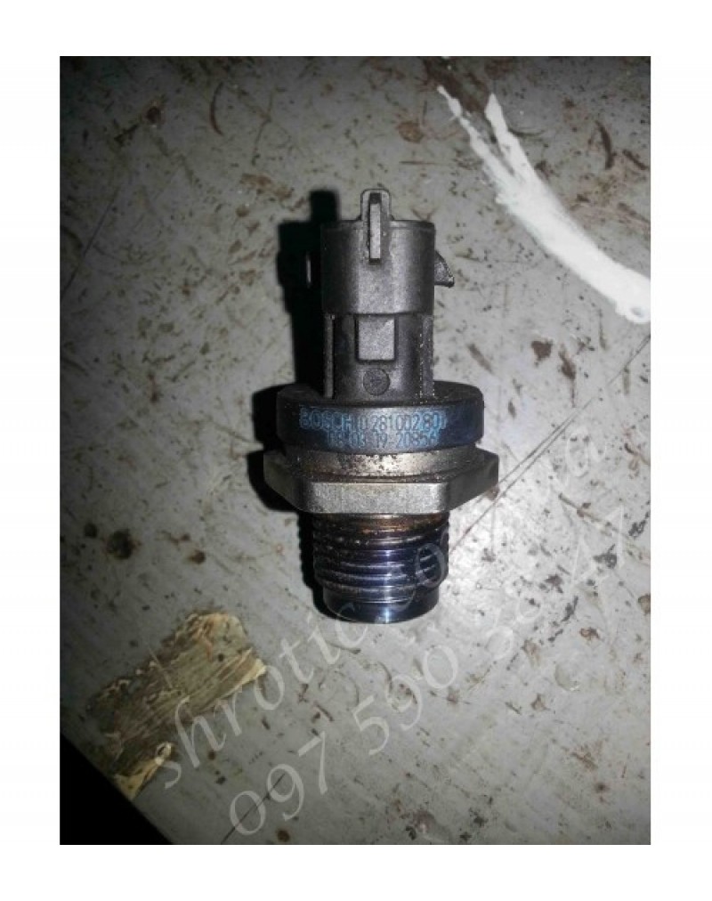 Датчик Тиску Подачі Палива Bosch 0281002801 (Б/У), Renault Trafic,Opel Vivaro,Nissan Primastar,Рено