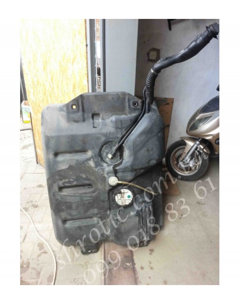 Бак Паливний (Б/У), Renault Trafic, Opel Vivaro, Nissan Primastar, Рено Трафік, Опель Віваро, Нісан Примастар,