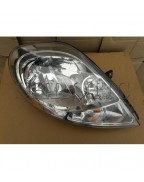 Фара C Білим Поворотником Права 8200701356 , 93859830 (Б/У) , Renault Trafic, Opel Vivaro, Nissan