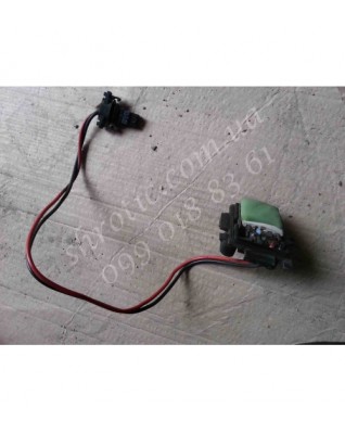 Реостат, Соленоїд, Резистор Грубки 7701208226 (Б/У), Renault Trafic, Opel Vivaro, Nissan Primastar, Рено