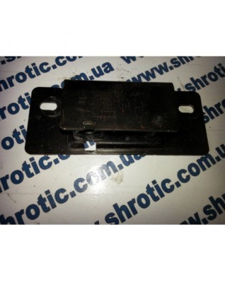 Замок На Кузов Задній Верхній Розпашонка 8200082777 (Б/У) , Renault Trafic, Opel Vivaro, Nissan Primastar, Рено
