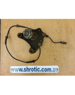 Маточина задня ліва з Датчиком ABS 8200219000 (Б/У), Renault Trafic, Opel Vivaro, Nissan Primastar, Рено