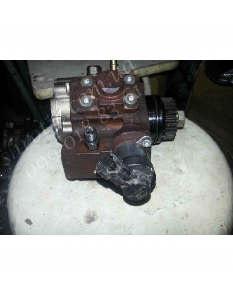 Насос паливний ТНВД Bosch 0445010205 (Б/У), Renault Trafic, Opel Vivaro, Nissan Primastar,Рено Трафік, Опель