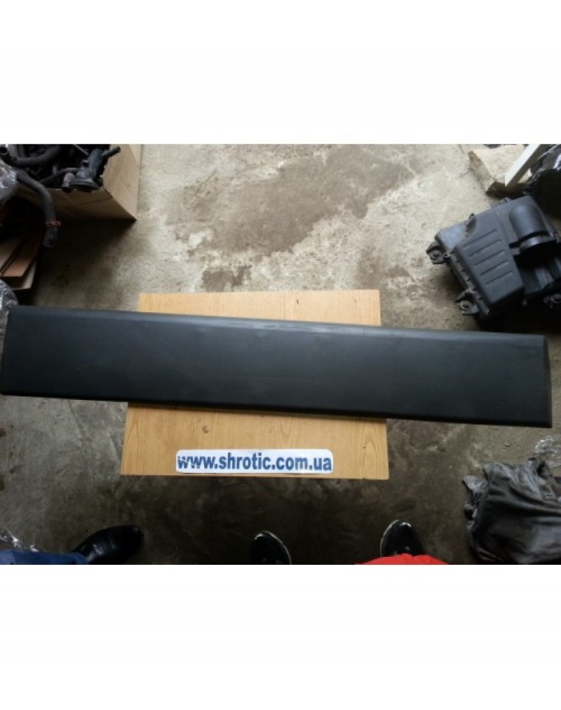 Молдинг Розсувних Дверей 8200036075 (Б/У), Renault Trafic, Opel Vivaro, Nissan Primastar,Рено Трафік, Опель