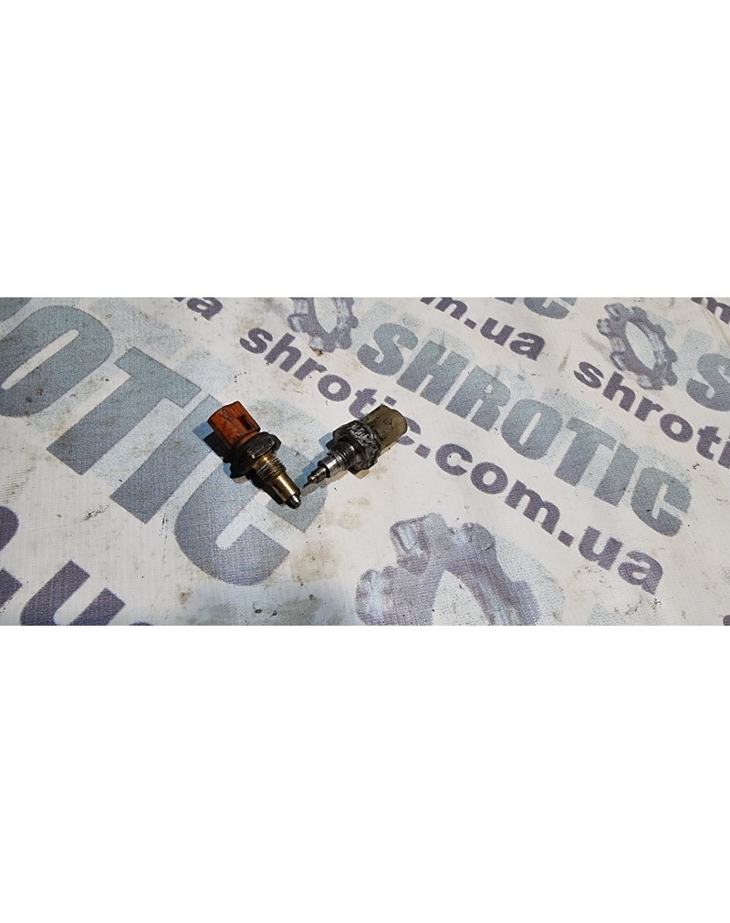 Датчик заднього ходу 7700422630 (Б/У) , Renault Trafic,Opel Vivaro,Nissan Primastar,Рено Трафік,Опель Віваро,Ніссан Примастар, 1,9dci,2.0dCi,2.5cdi